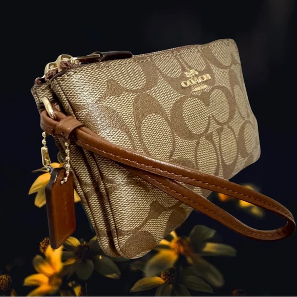 COACH Signature Double Zip Wristlet Wallet - Classic Chic! - Picture 1 of 14